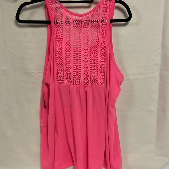 No Boundaries Top high/low - Picture 2 of 2